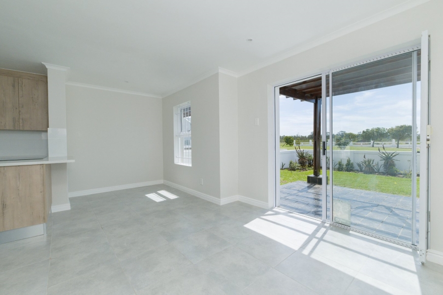 To Let 2 Bedroom Property for Rent in Parsonsvlei Eastern Cape